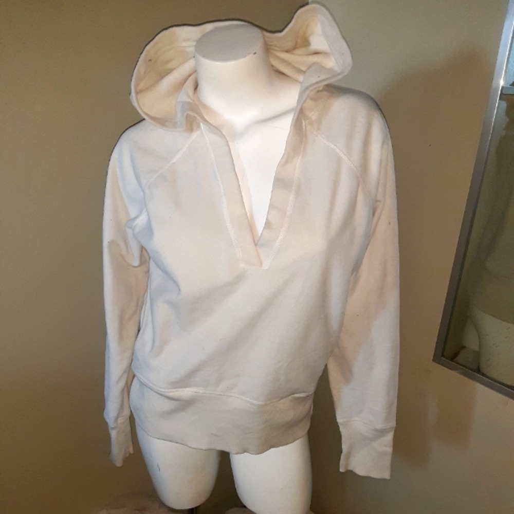 Fleece cream hoodie (XL)